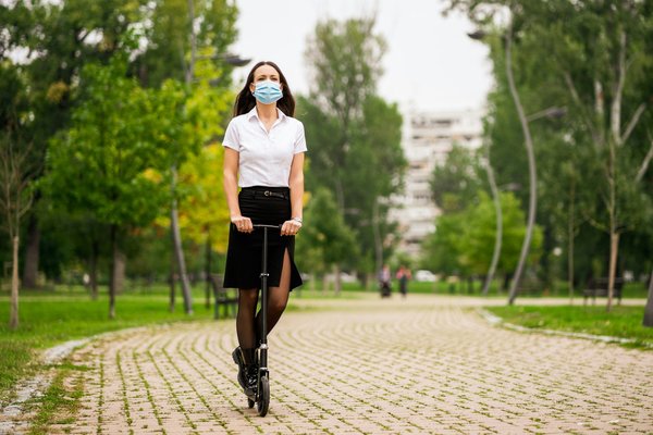 Découvrez la trottinette électrique minimotors : performance et fiabilité